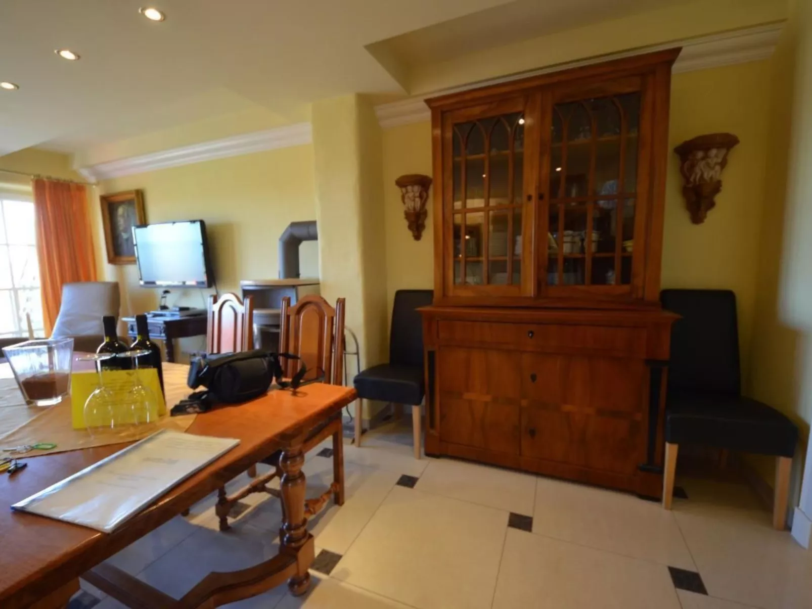 Kliff-Image-tags.info