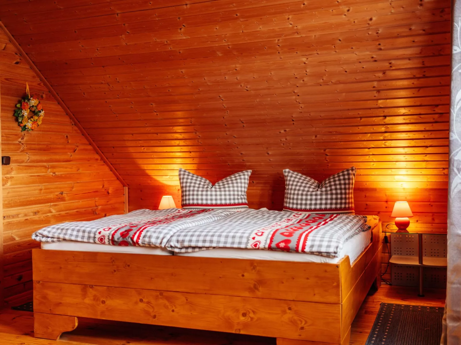 Wunderschönes Blockhaus mit Terrasse - Binnen