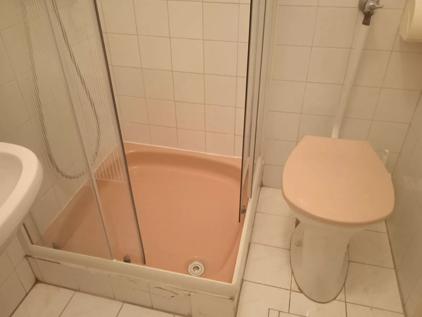 Kleines Ferienhaus in einer ruhigen Strasse-Binnen