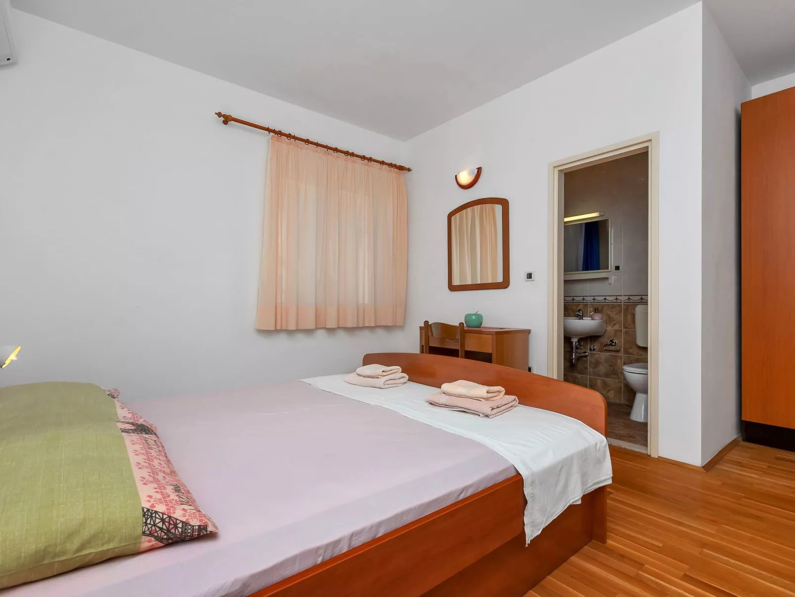 ★4Schlafzimmer★Freies Parken★GroßerBalkon★Apt Bugenvilija-Binnen