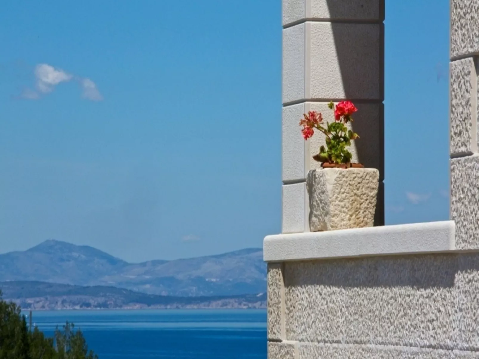  Angelina mit Pool & Sauna-Image-tags.info