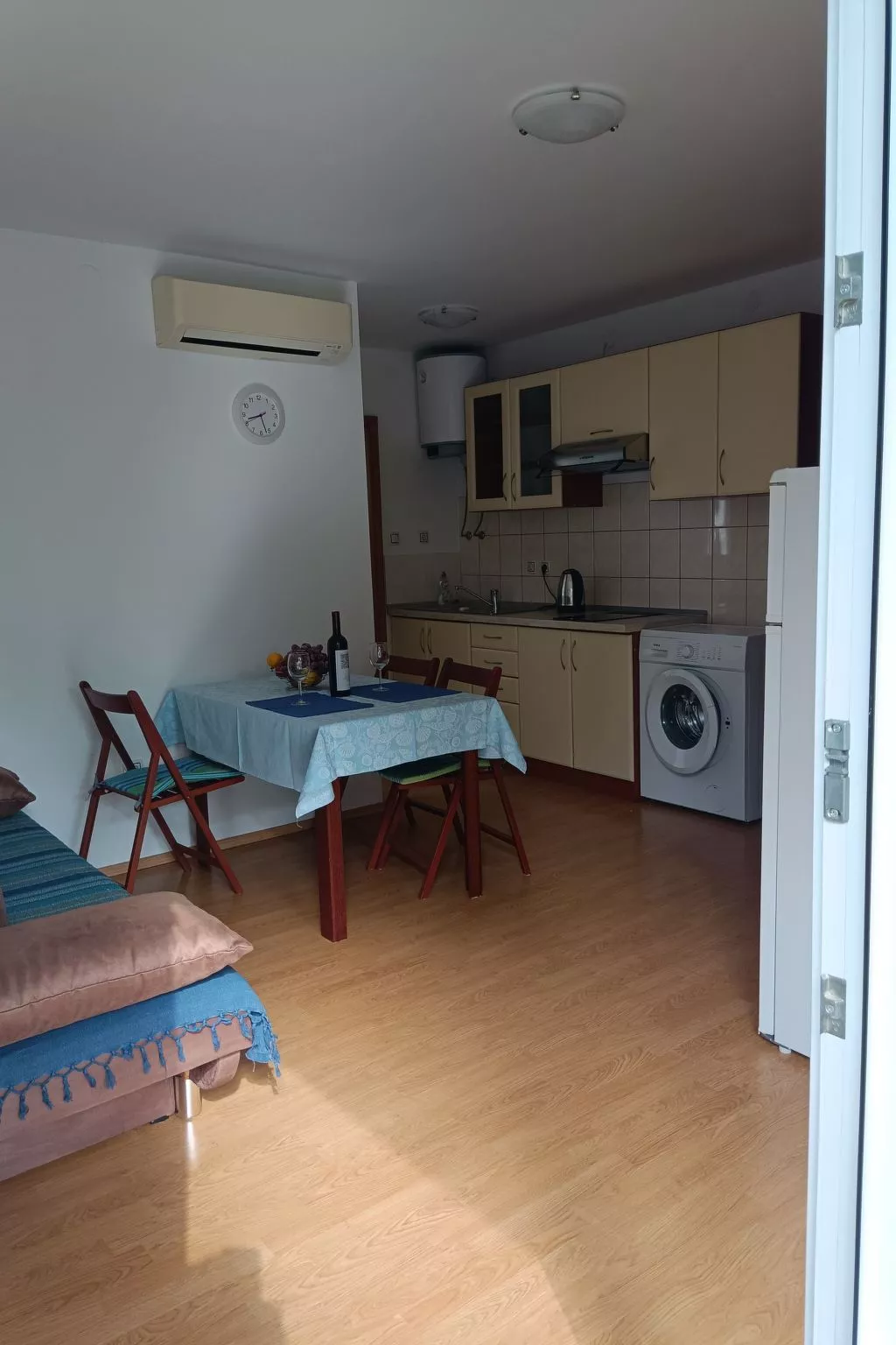 Wohnung mit Balkon-Binnen