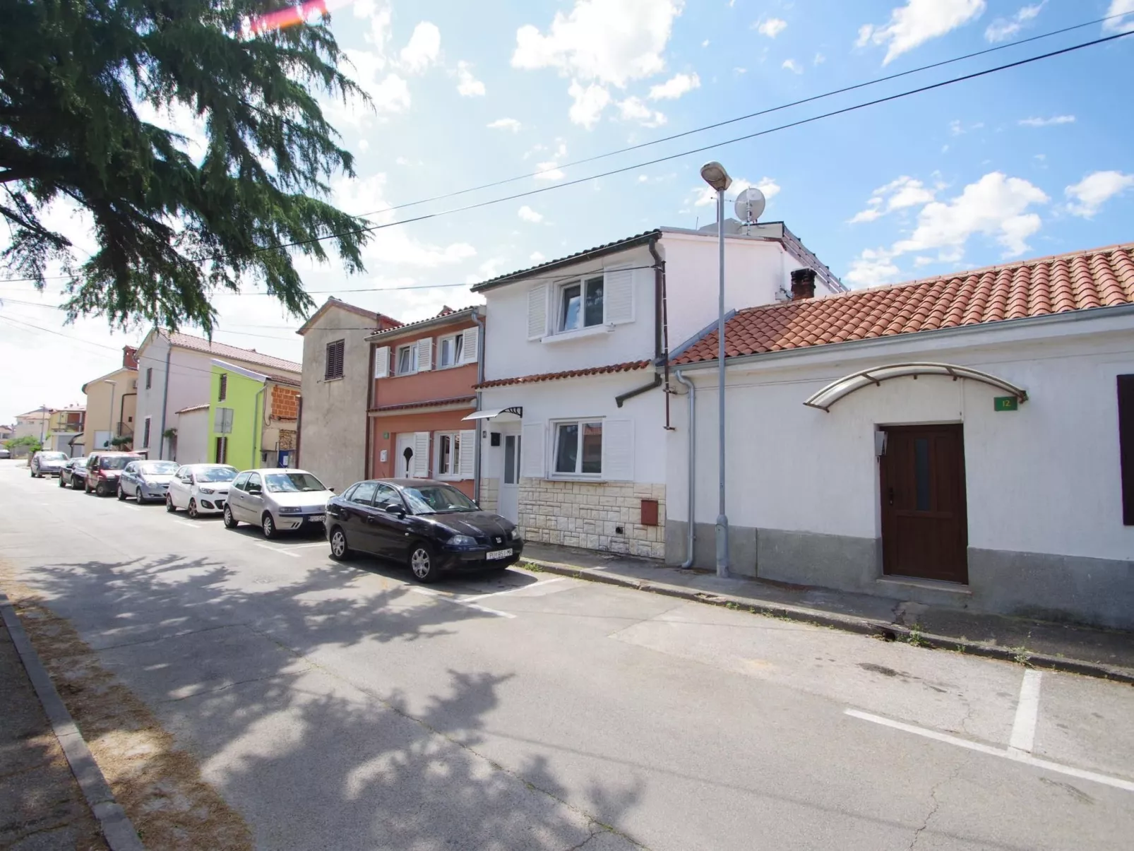 In Pula mit großem Dachbalkon.-Buiten