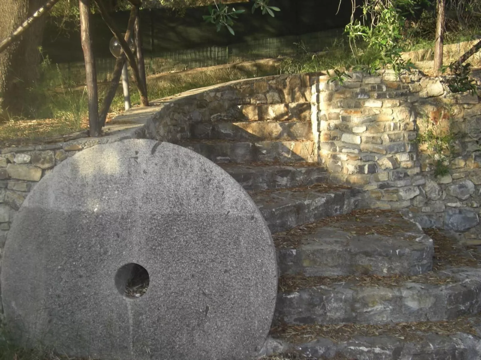 Strandnahe Ferienwohnung mit Garten und Grill - Buiten