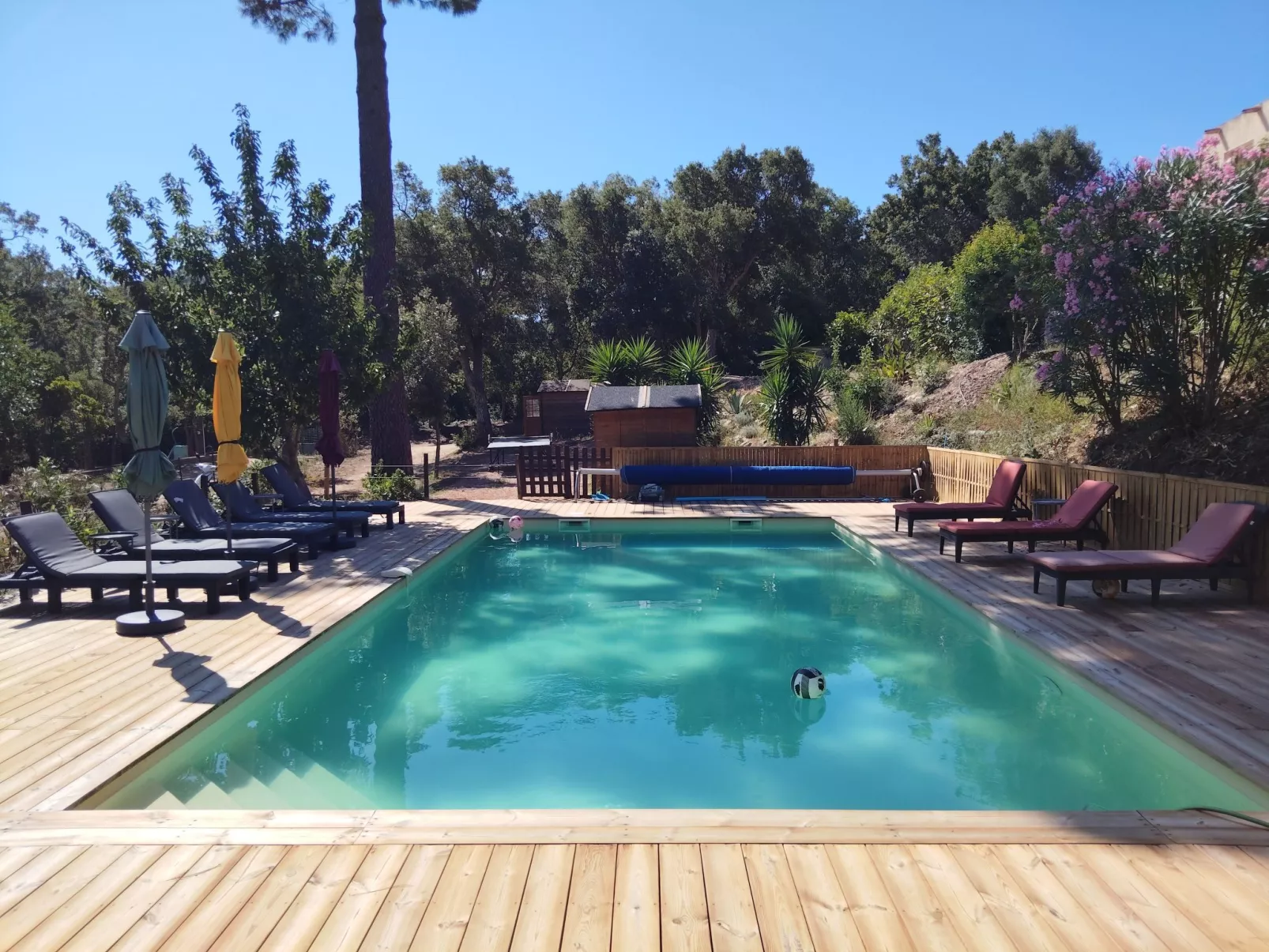 Ferienwohnungen Albareddu Punta Croce-Buiten