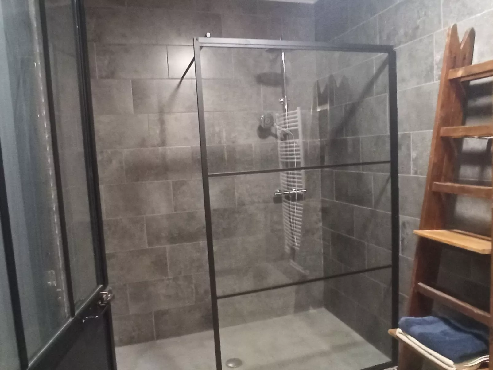 Die Scheune des Vaters-Binnen