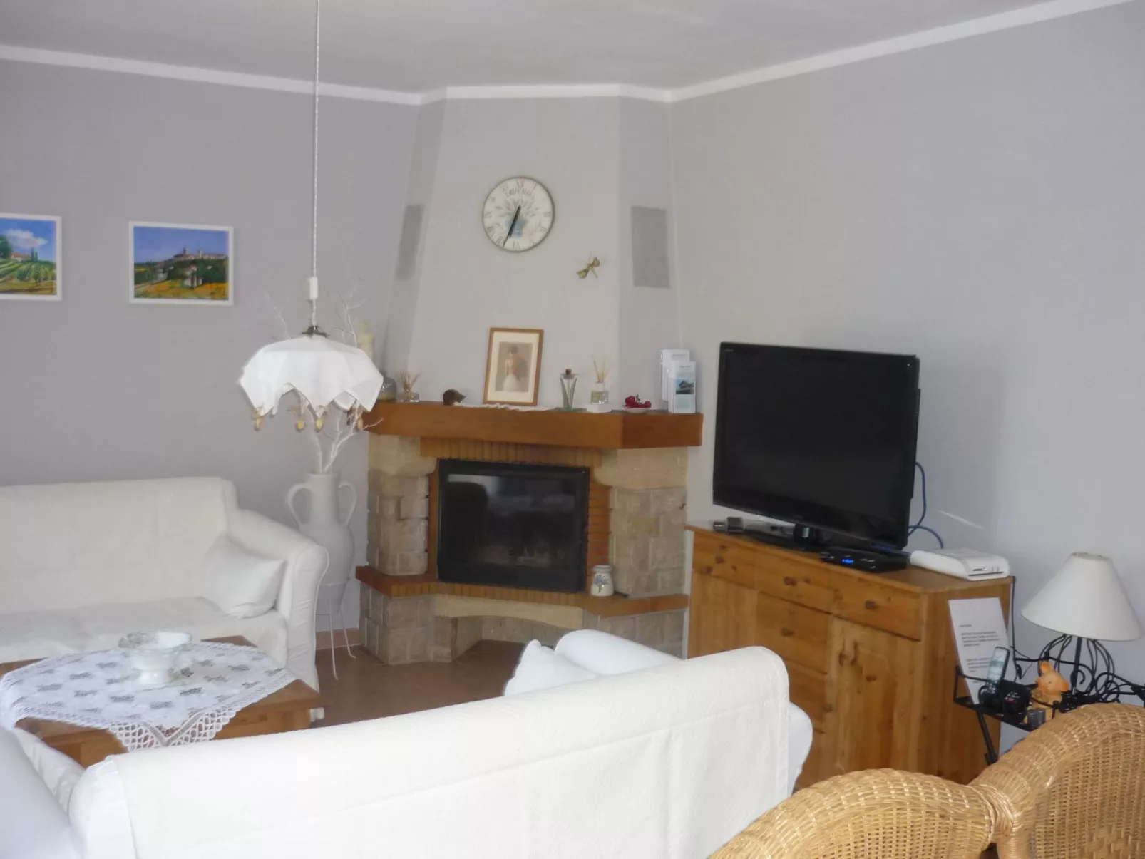 Komfortables Ferienhaus mit Gemeinschaftspool-Binnen