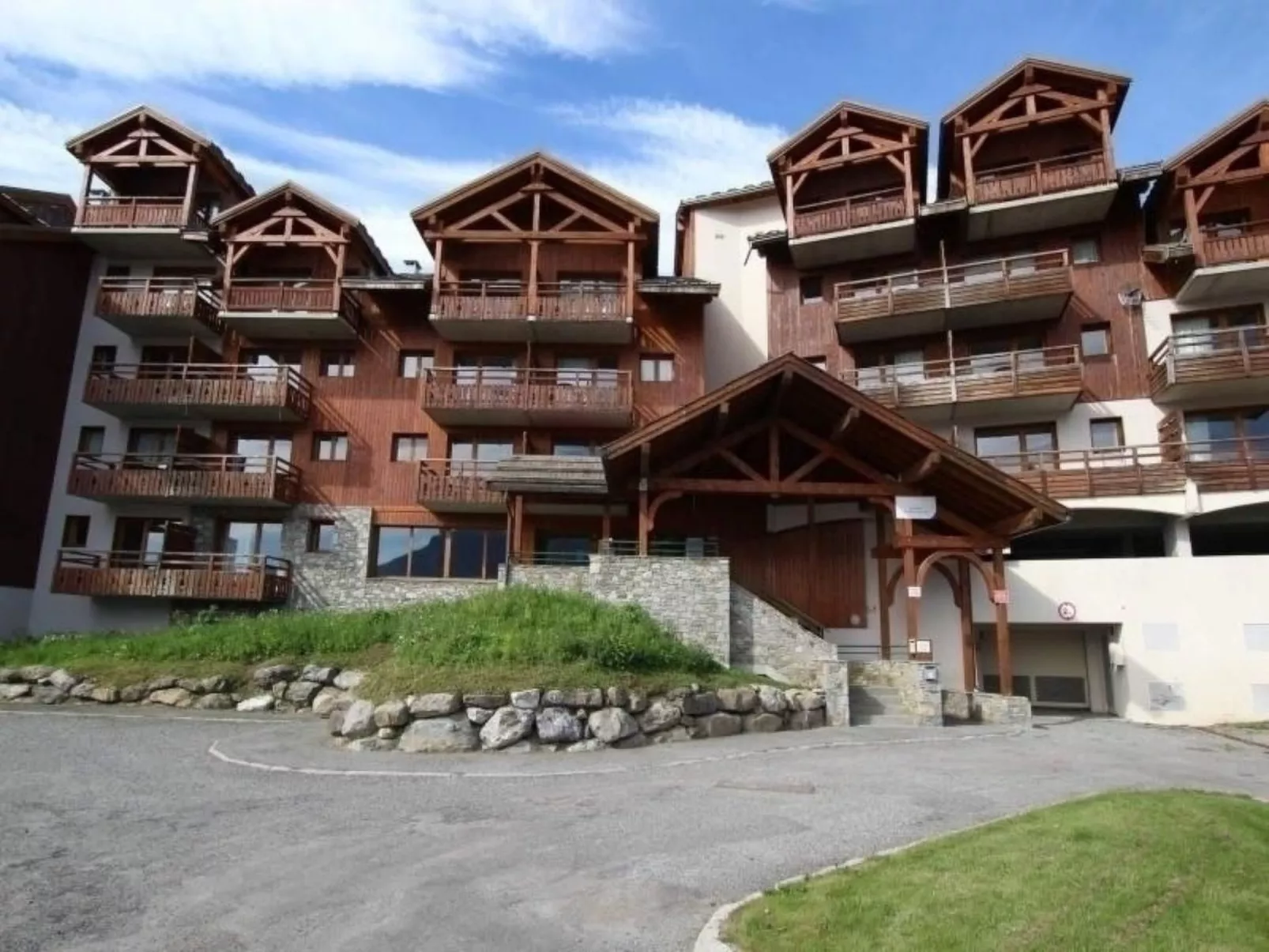 Wohnung direkt an der Piste, Schwimmbad, Sauna-Buiten