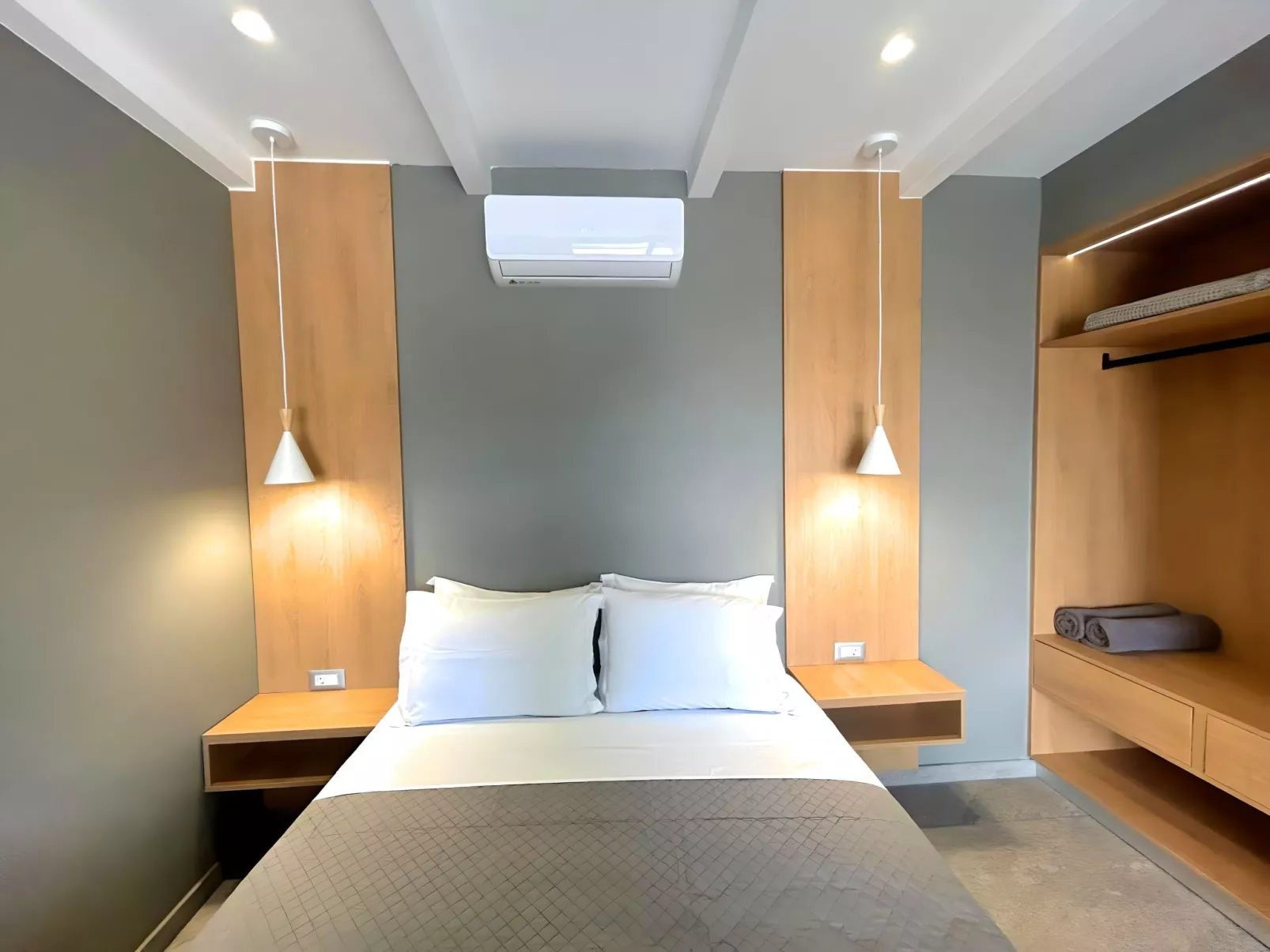 Canes Maxima Suite Privater Pool-Binnen