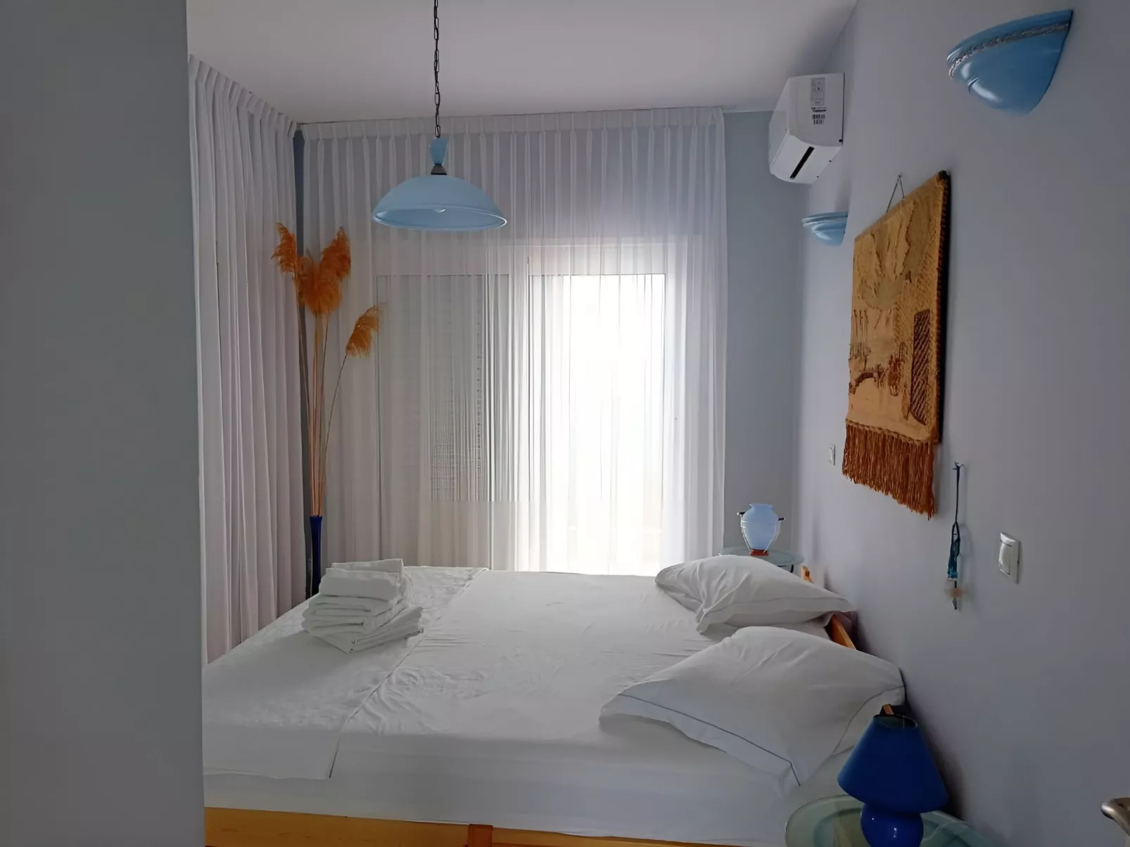 Anwesen "Villa Livadia" mit Infinity-Pool-Binnen