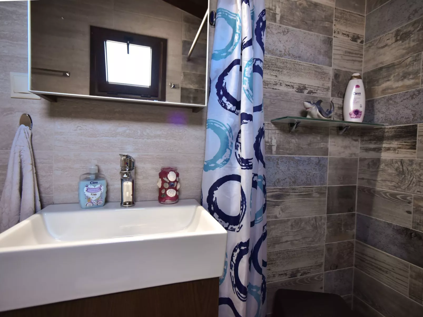 Gorgona Apt - Ihr Traum-1-BDR-Ferienhaus-Binnen