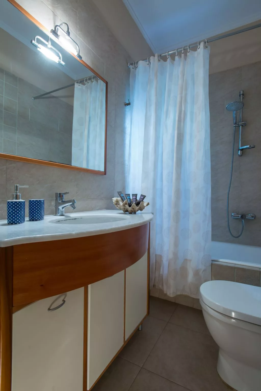 Für 6 Personen direkt am Strand-Binnen