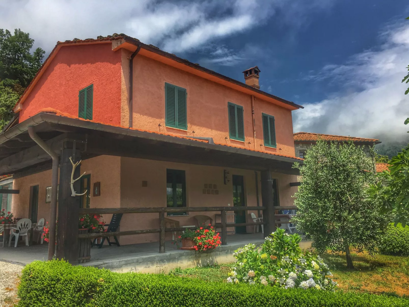 Wohnung in Piteglio mit Privatem Garten-Buiten