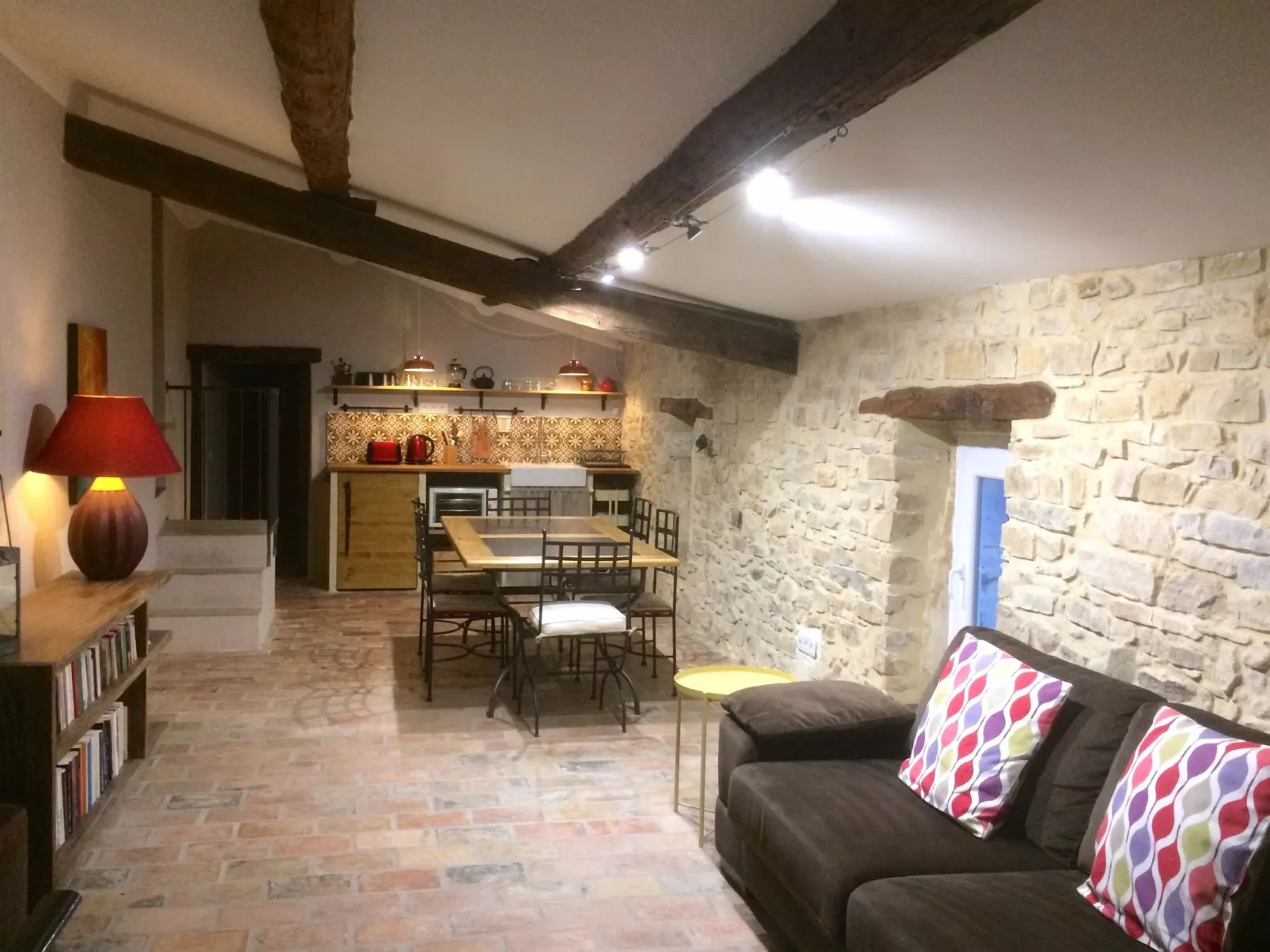 Haus mit Charakter in der Nähe von Uzès und den Cevennen-Binnen