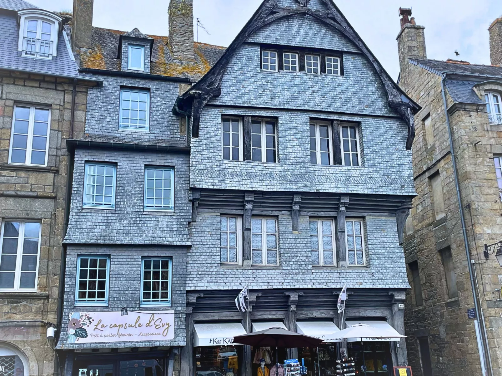 "Town House" im Herzen des historischen Zentrums-Buiten