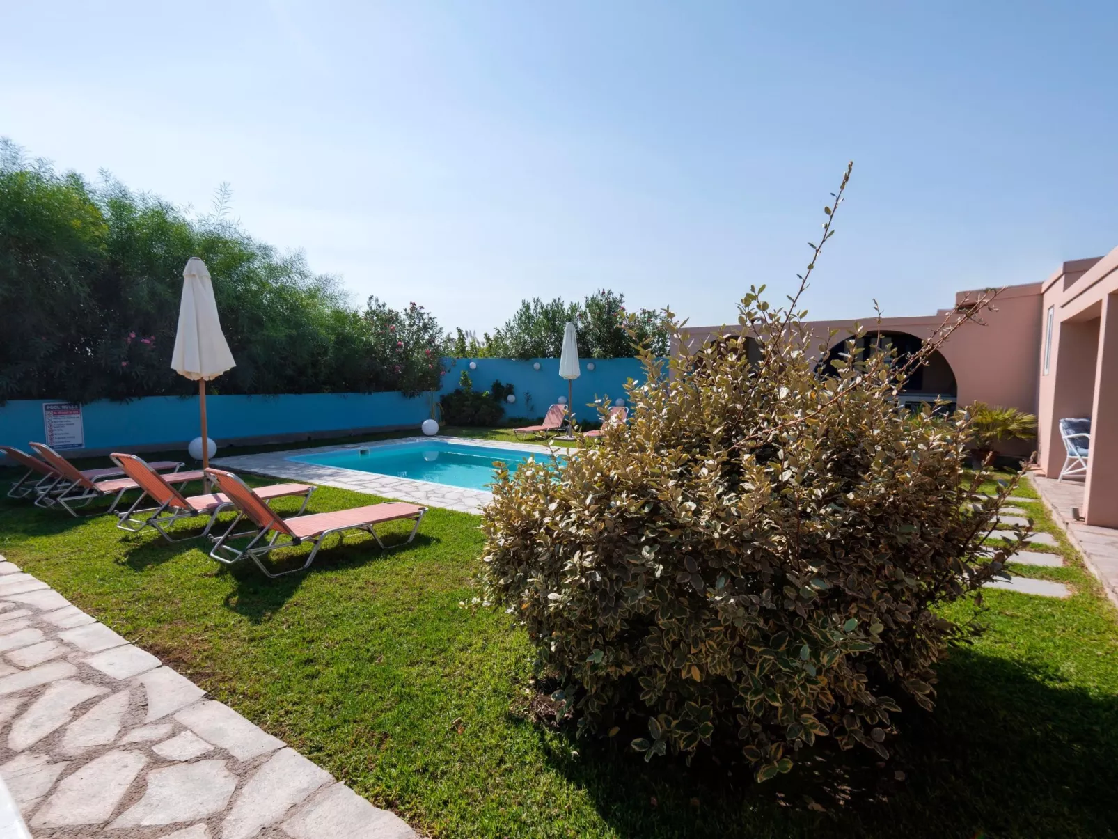 Wunderschöne Ferienvilla Sofia 2-Buiten