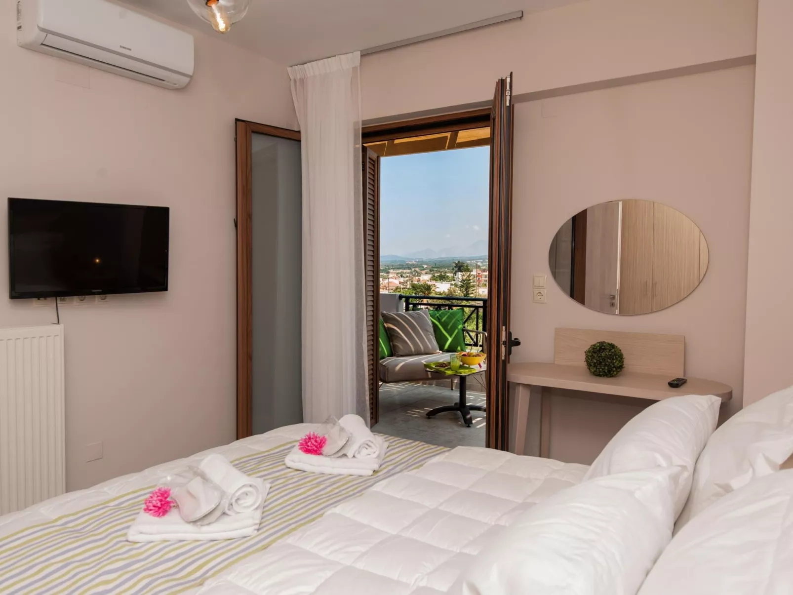 Ferienvilla Natur mit Pool und Terrasse-Binnen