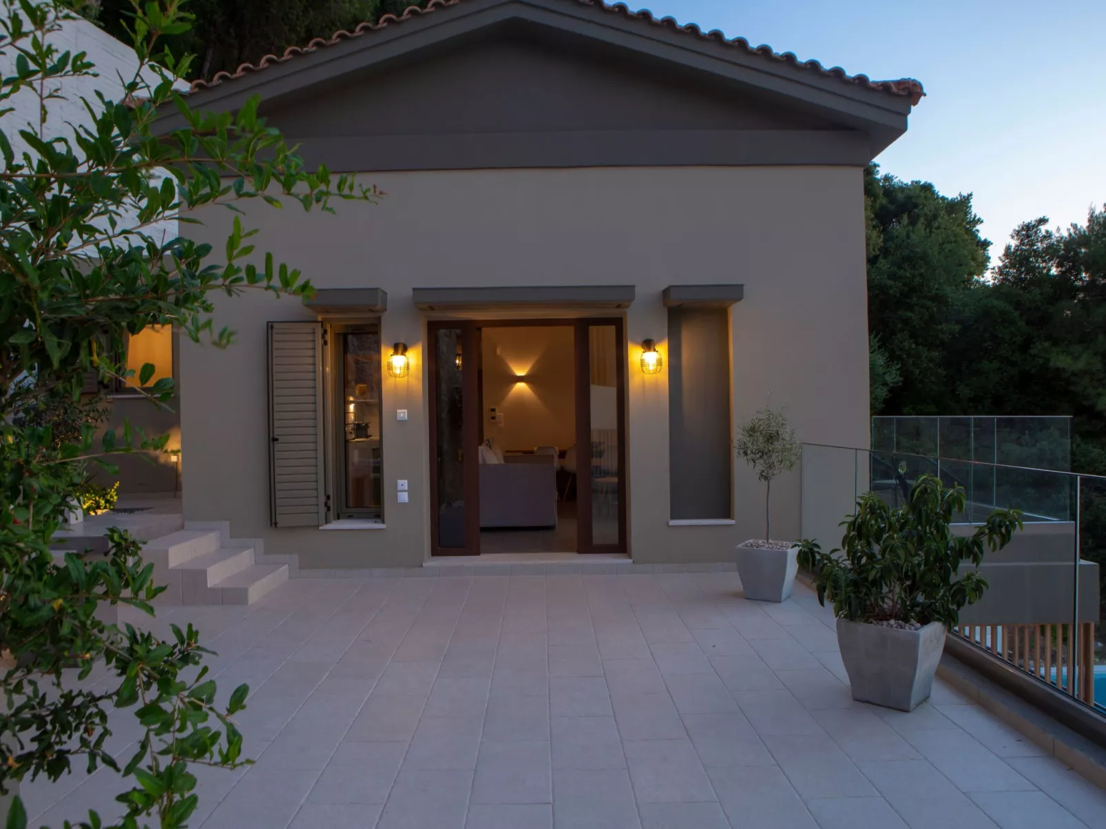 Villa mit eigenem Garten und in der Nähe von Agios Nikitas-Buiten