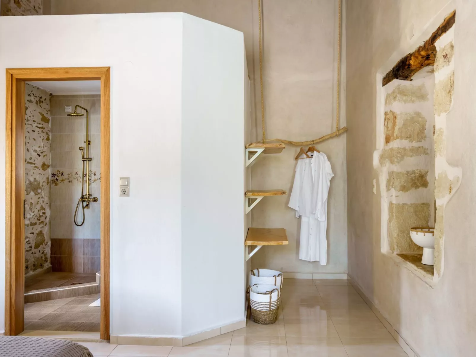 Neue Villa Myre 3, Privater Pool und 3 Wohnungen-Binnen