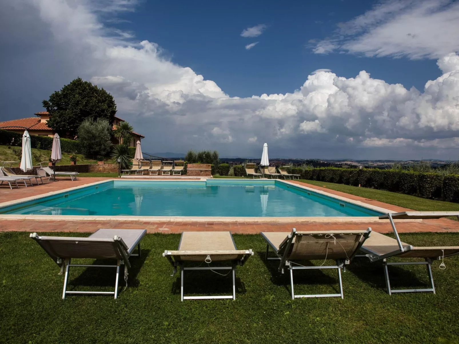 Belvedere B4' Wohnung mit Gemeinschaftspool-Buiten