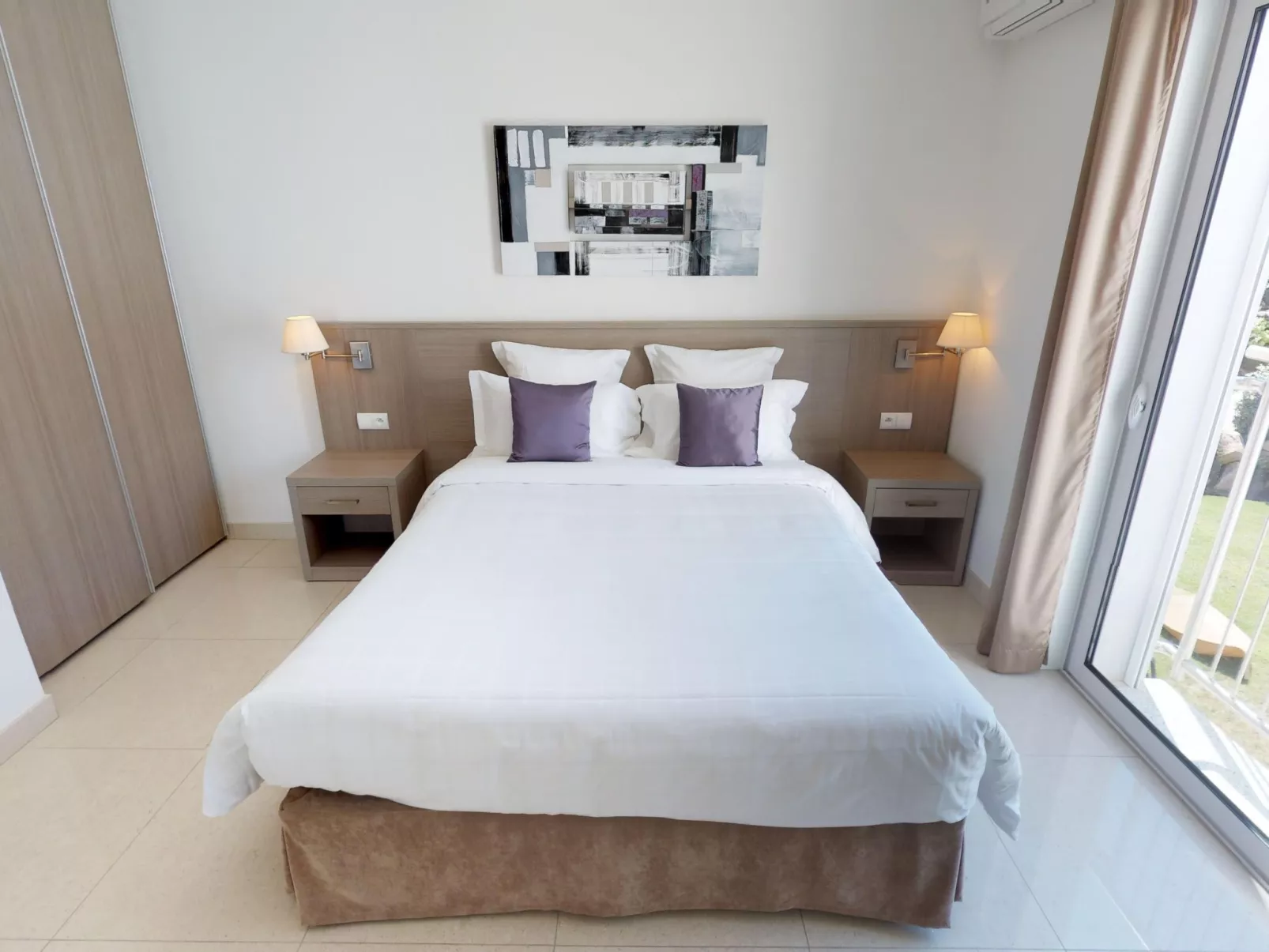 Villa mit 6 Schlafzimmern, privatem Pool Garten und Parkplatz-Binnen