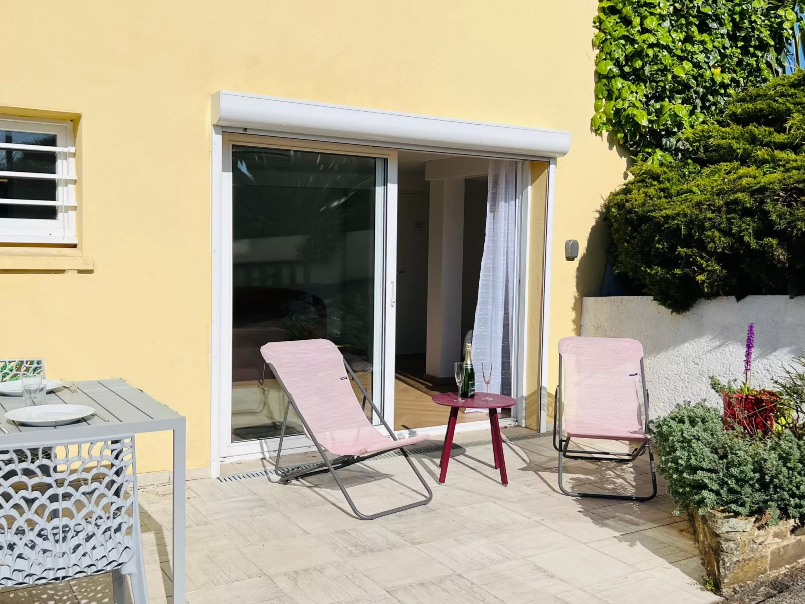 Prächtige Villa mit exotischem Garten, Strand 200m entfernt-Image-tags.info