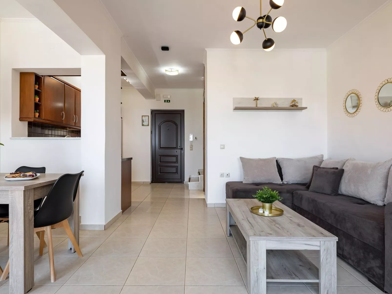 "Villa Nektar" mit privatem Pool-Binnen