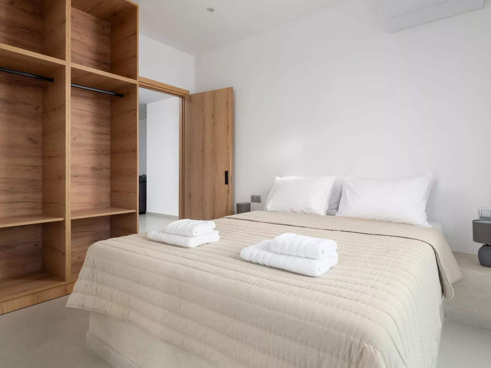 Davlakos Wohnung Rea 1-Binnen