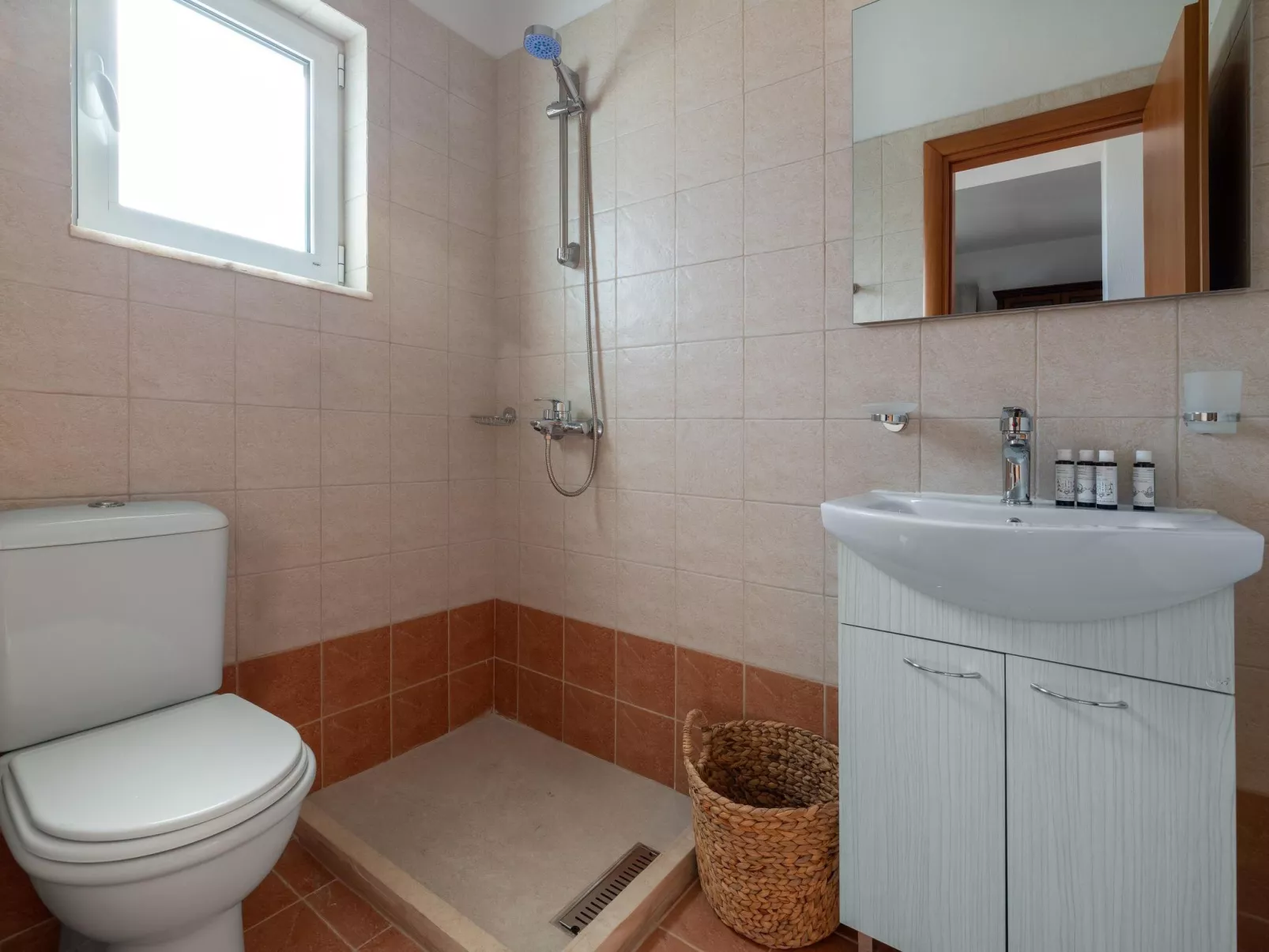 Villa Avia-Image-tags.info