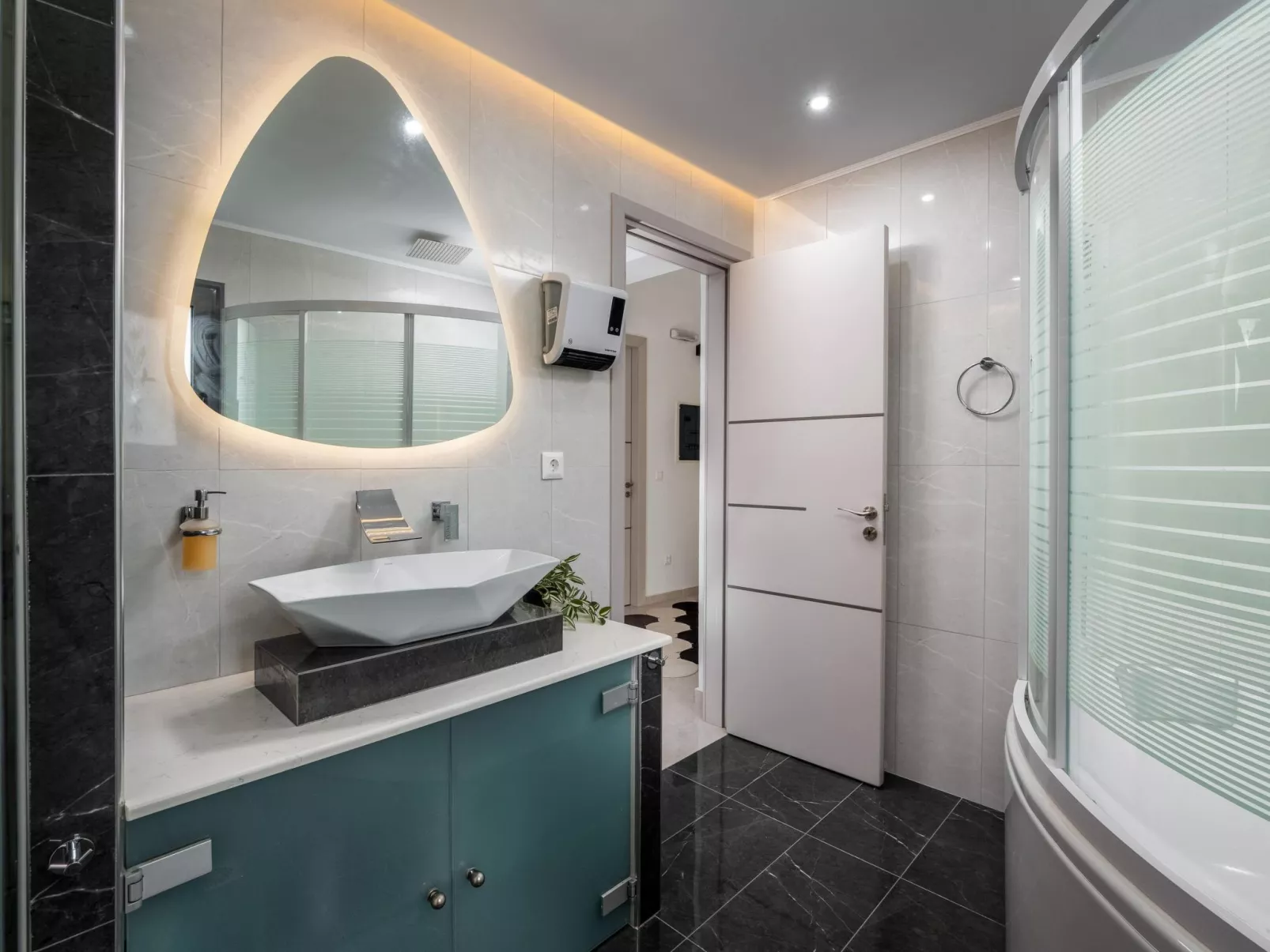 Versteckte Villa-Binnen