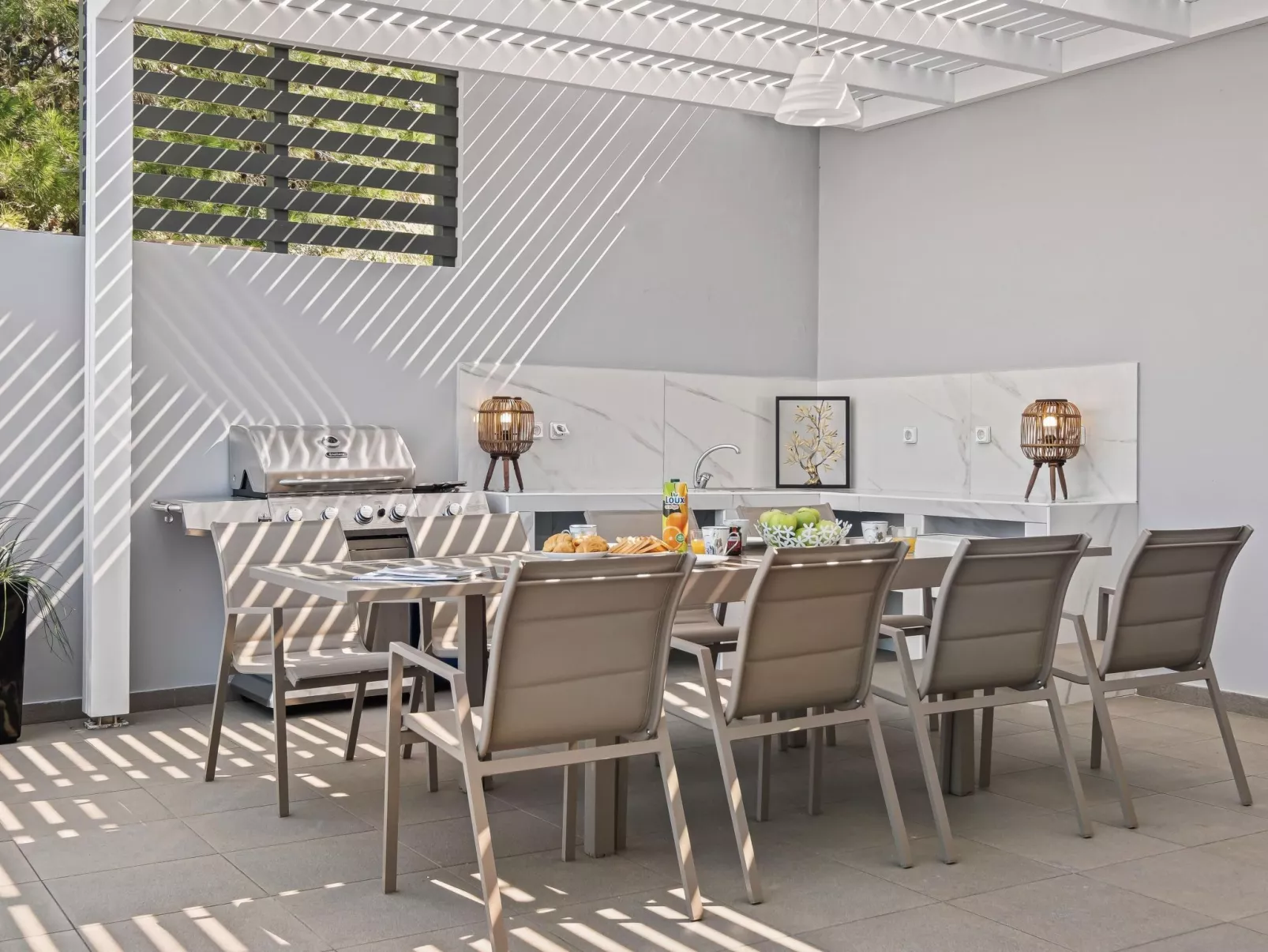 Villa Articiano mit Whirlpool und herrlicher Aussicht-Buiten