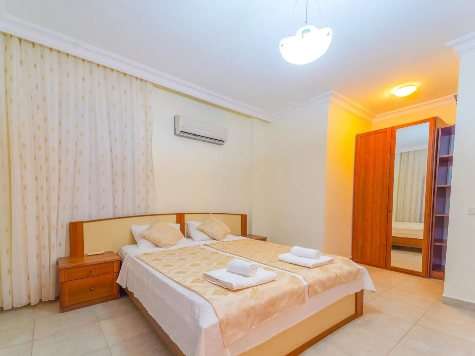 Villa aus Naturstein für 8 im Zentrum von Kalkan-Binnen