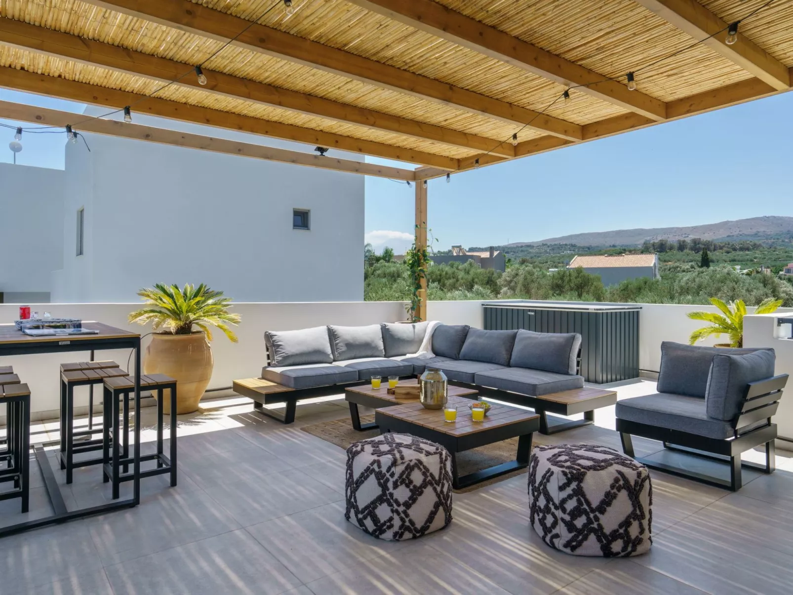 Neu gebaute Villa mit privatem Pool und BBQ-Binnen