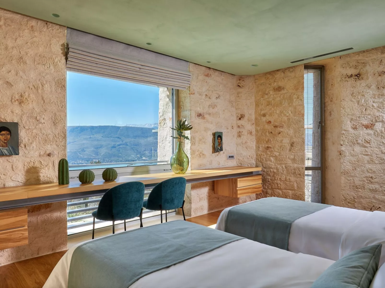 New Olives and Thyme, Meerblick mit 2 beheizten Pools-Binnen