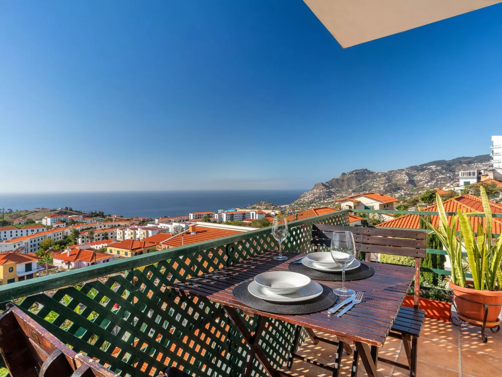 "Barcelos" mit Balkon-Buiten