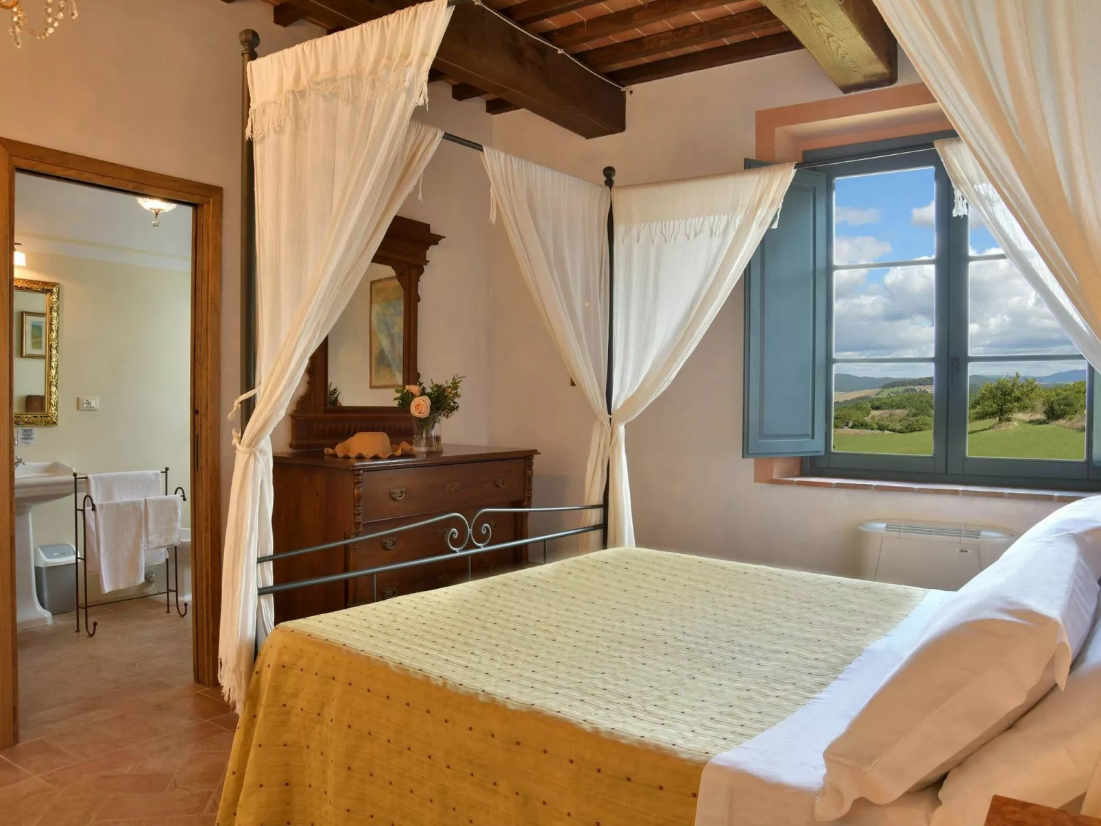 Ferienvilla 'Girasole Leccino'-Image-tags.info