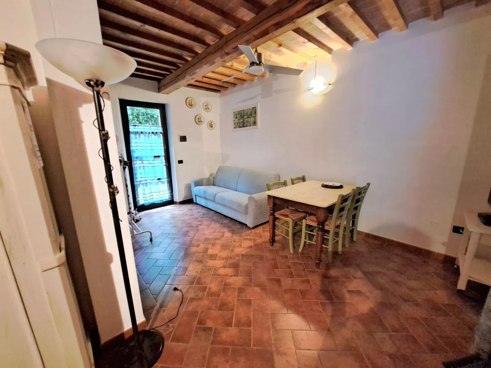 ZWISCHEN DEM LAND UND DEM MEER-Binnen