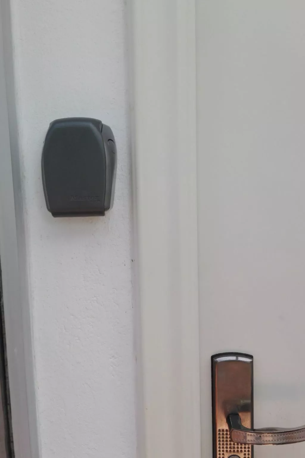 In Méditerranée mit Grill, Garten und Terrasse-Buiten