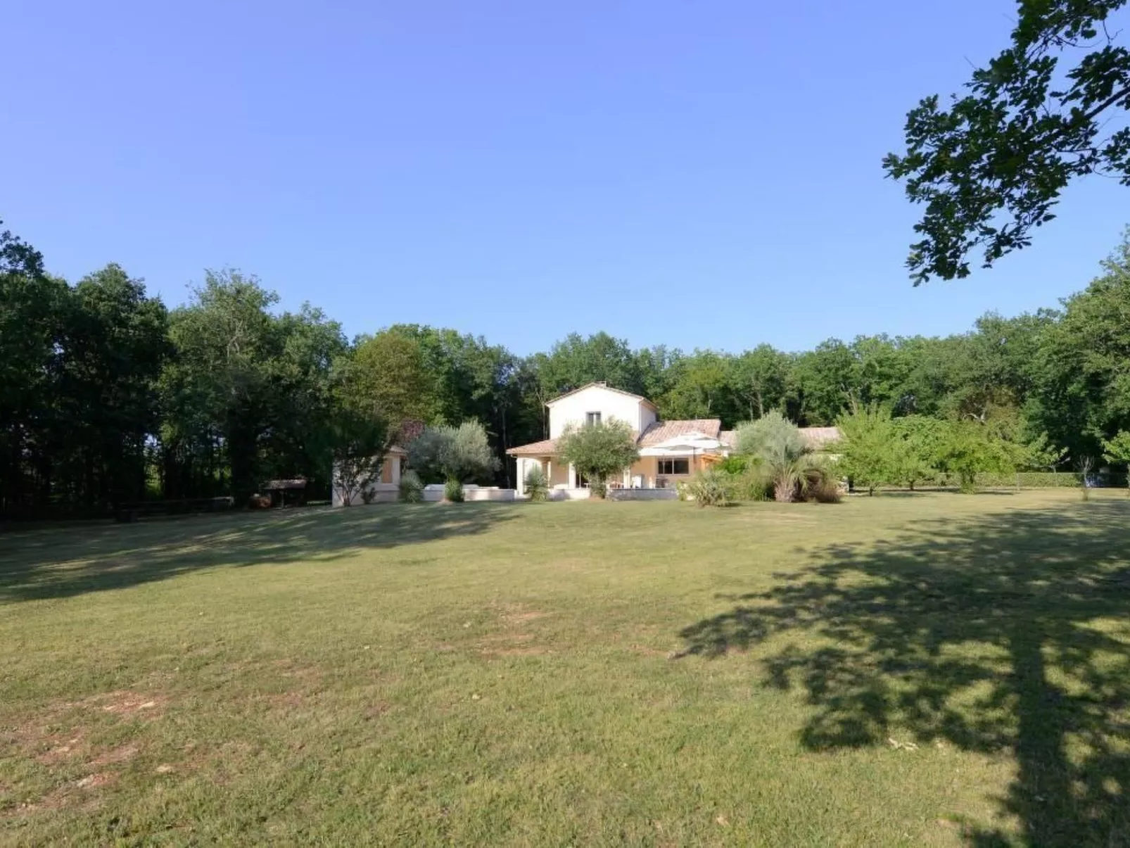 Villa DUXCAAR Beaum.-Buiten