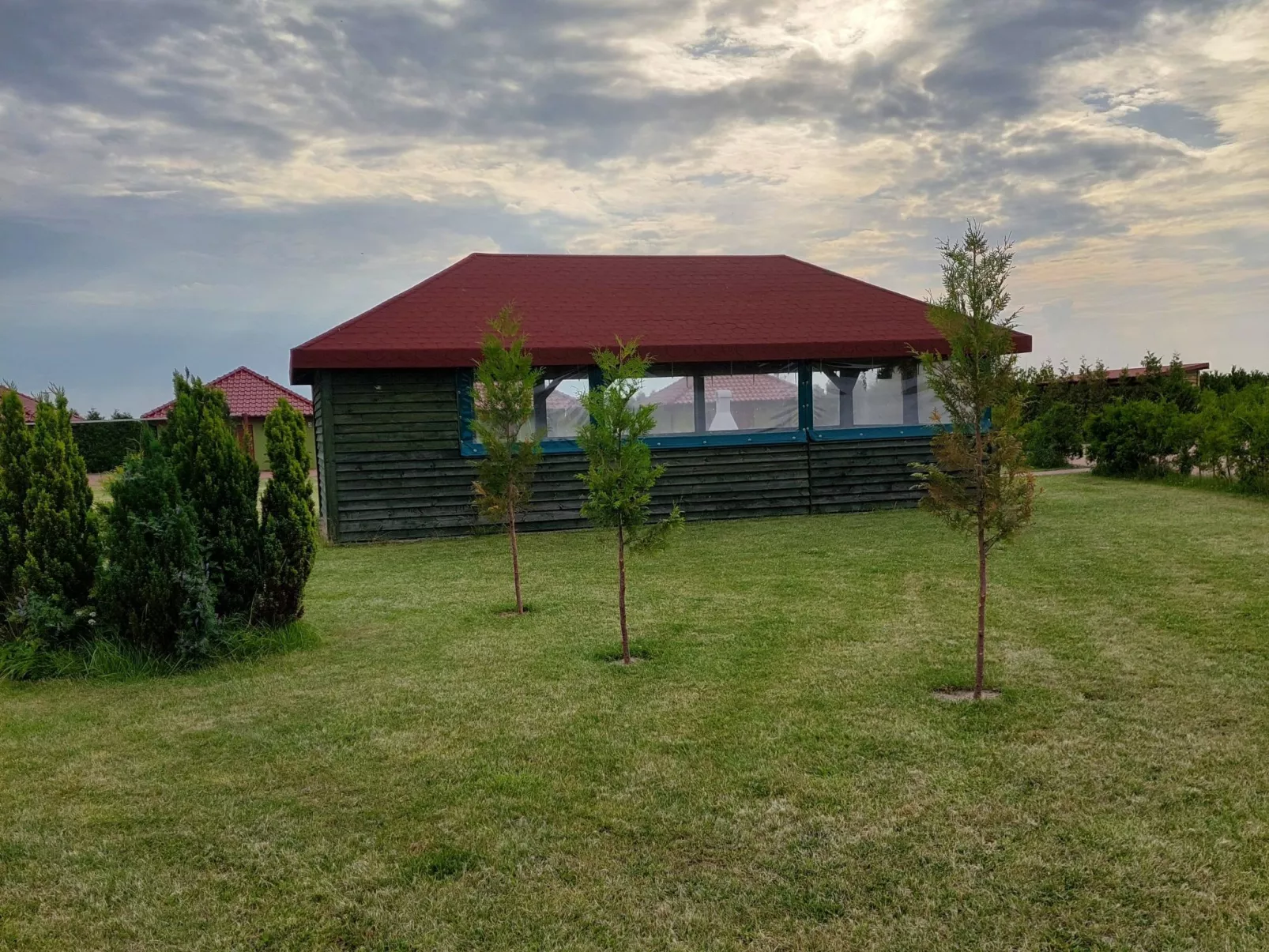 Green Corner Cottage 1-Buiten