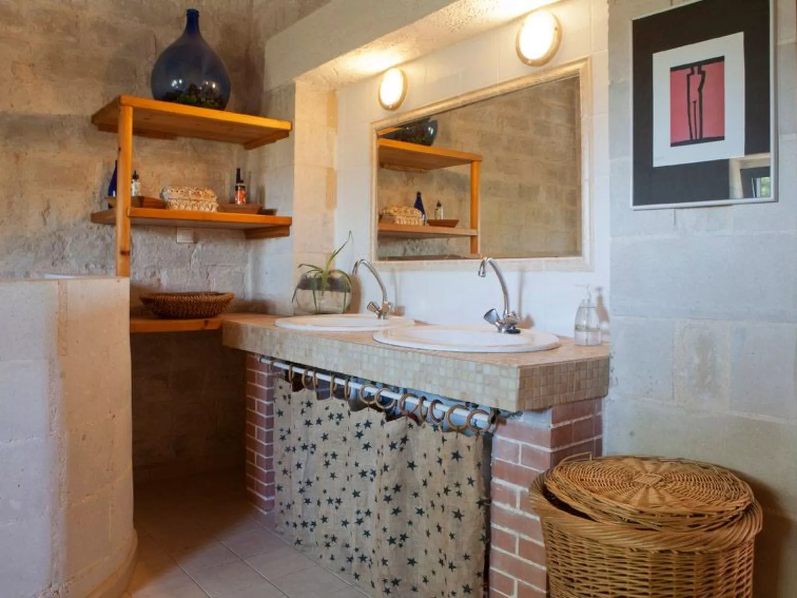 Villa aus Stein mit privatem Pool und BBQ-Bereich-Image-tags.info