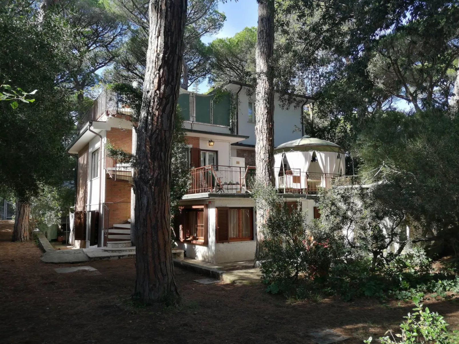 'Camelia' mit Terrasse-Buiten