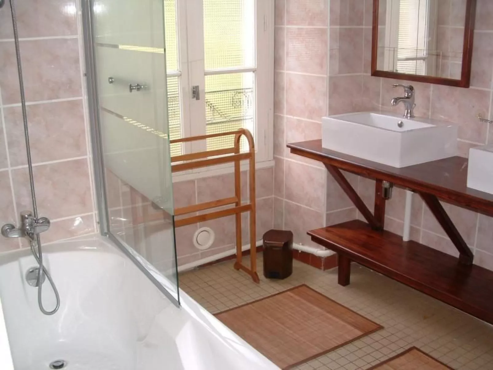 Apartment mit privater Terrasse am Fluss-Binnen