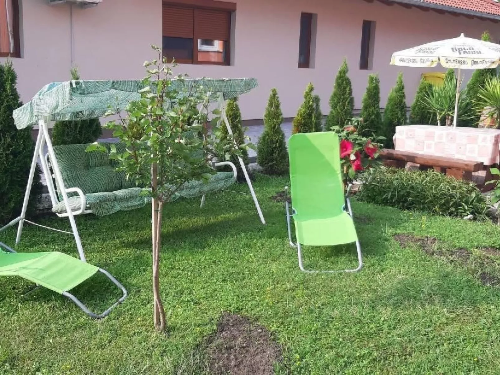 Mit Blick auf das Wasser-Buiten