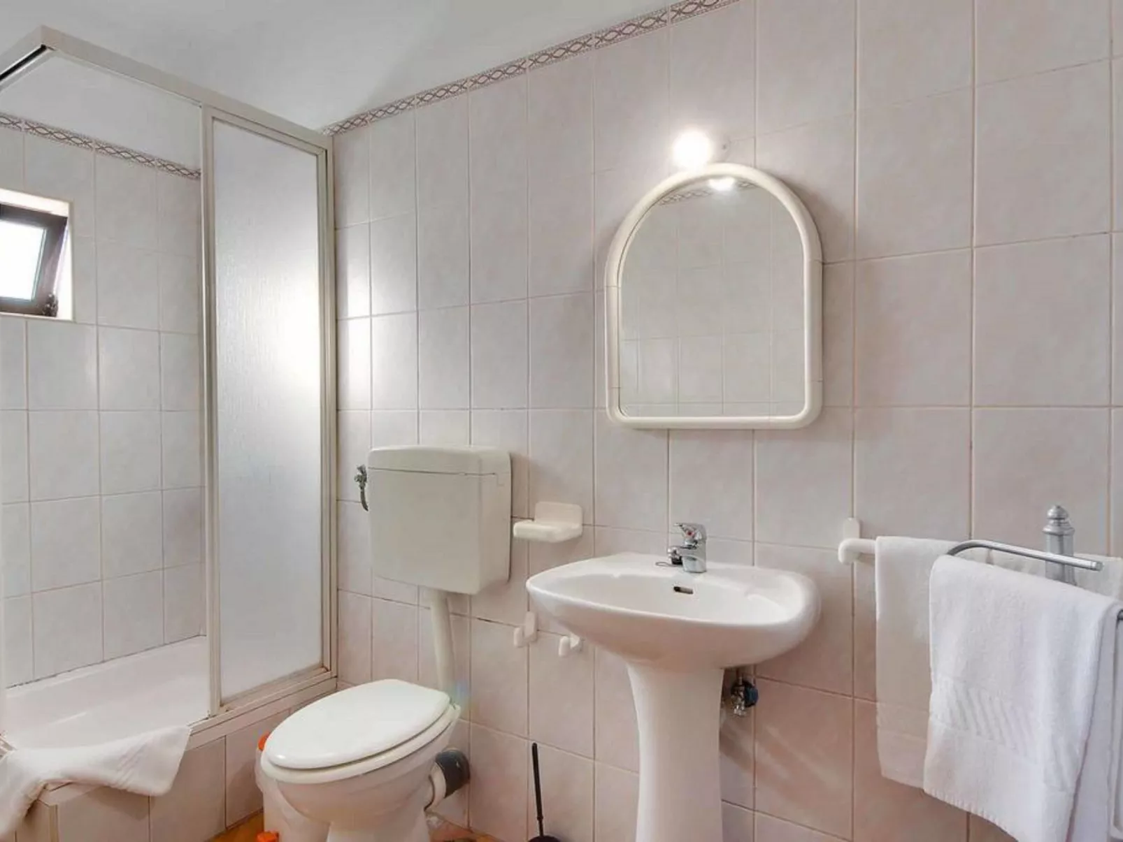 Chalet "Villa Albuar" mit eigenem Pool-Binnen