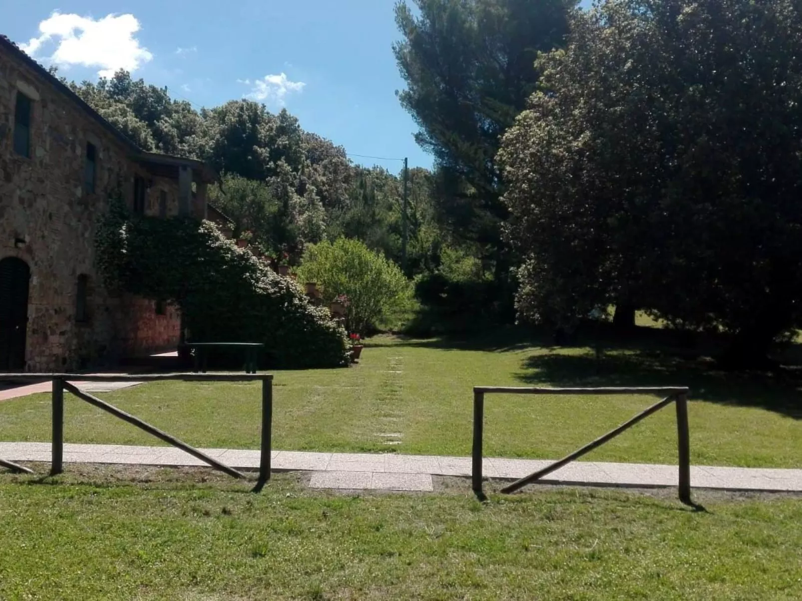 'Dispensa2' mit Pool-Buiten