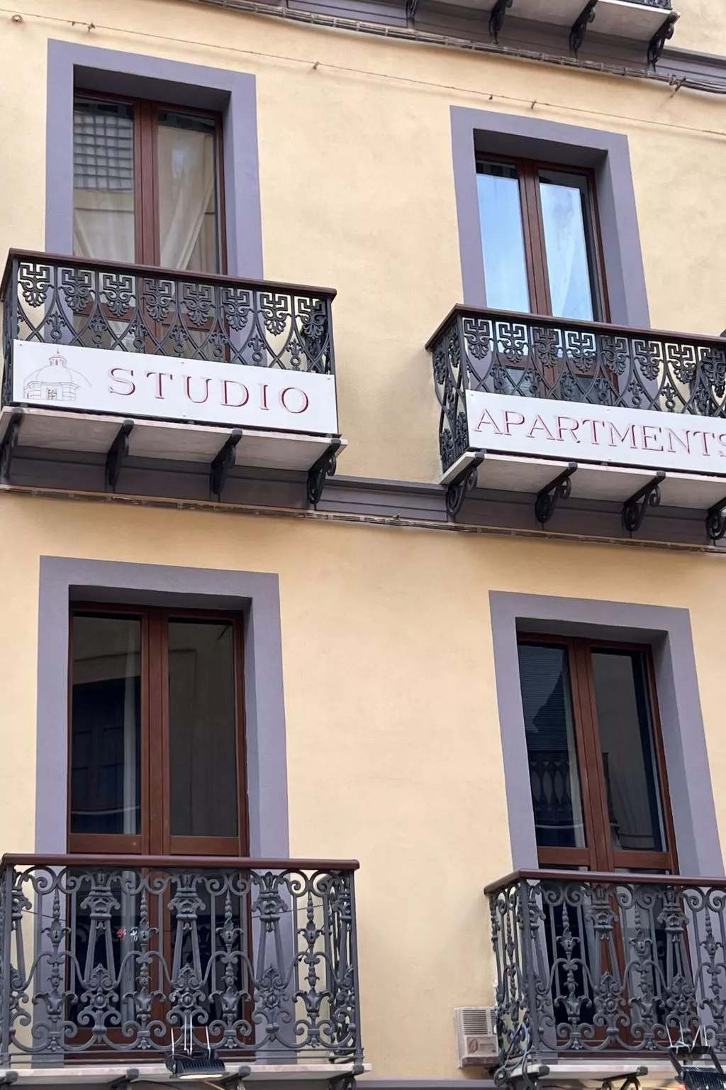 Studio Apartments Altstadt über Manno-Buiten