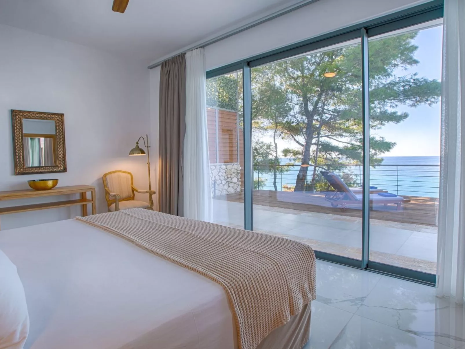 Milos Bay Villas- Brandneue moderne Villa mit spektakulärem Blick auf den Stran-Binnen