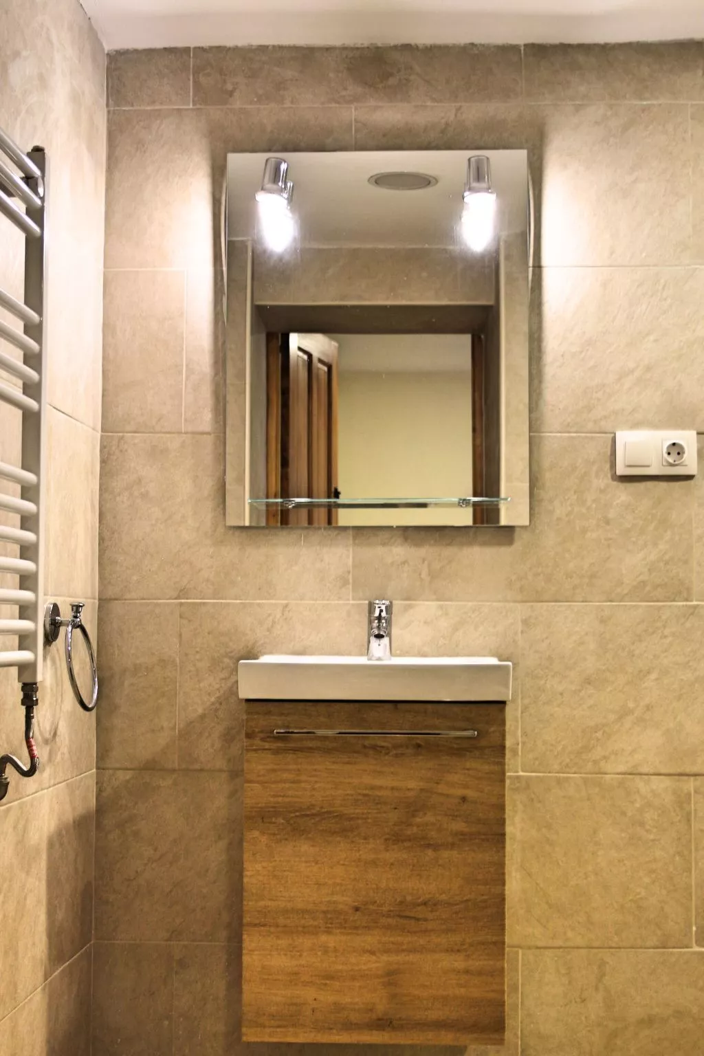 Schönes Haus in Villena mit fabelhaftem Pool-Binnen