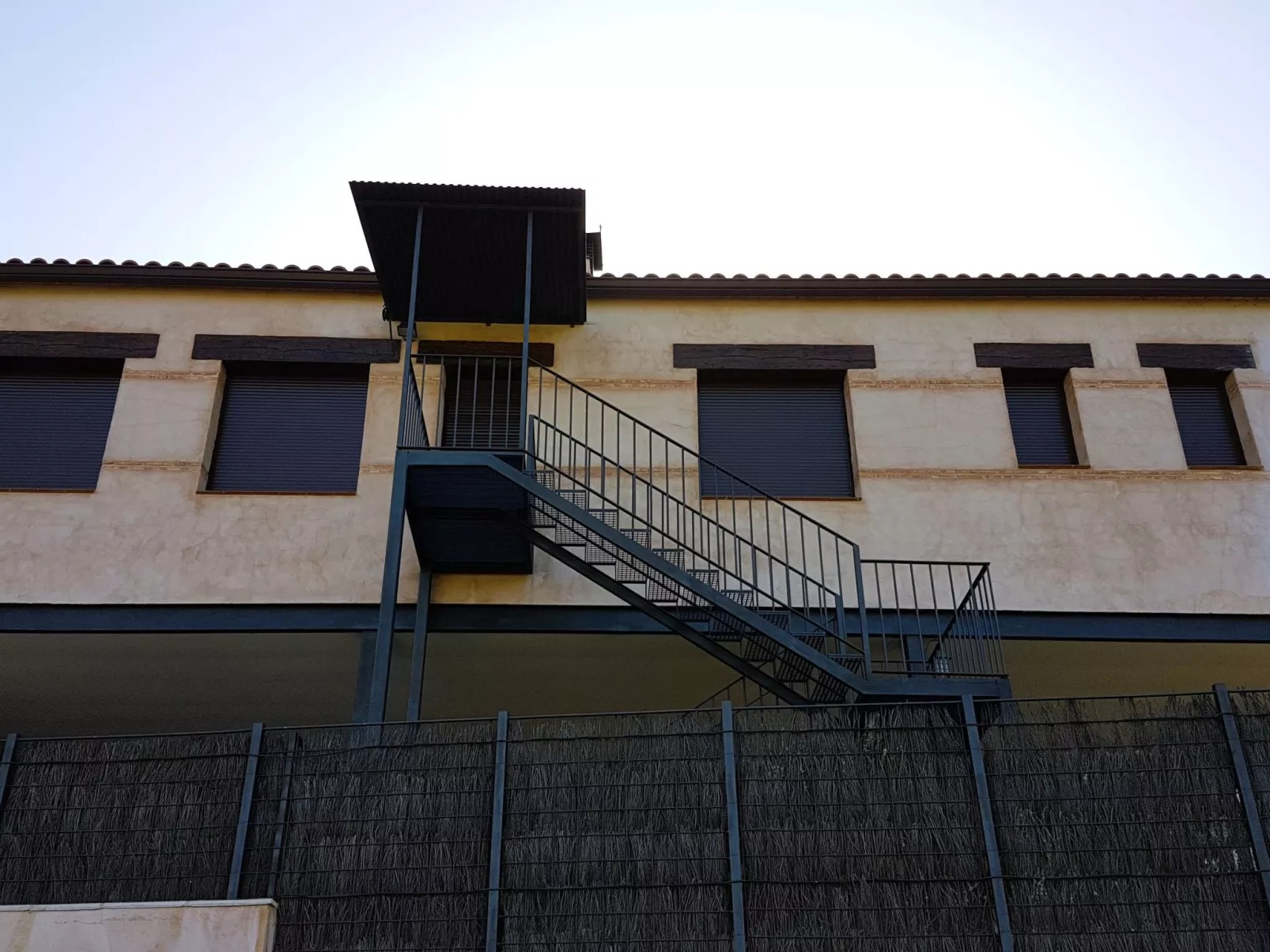 Mit privatem Pool-Buiten